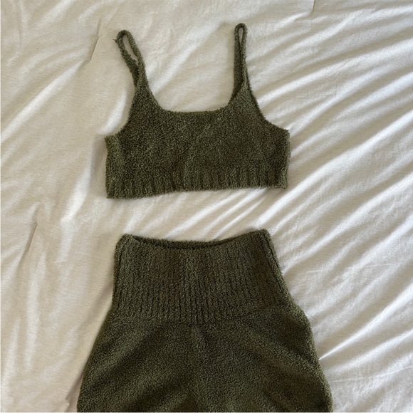 Urban outfitters out from under crop top and shorts green knit lounge set size L - Picture 2 of 8